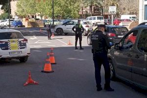 La policía irrumpe en una barbacoa en la azotea de un edificio en Xirivella