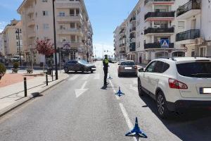 Guàrdia Civil i Policia Local reforcen els controls als peatges i supermercats per limitar la mobilitat durant la Setmana Santa en l’estat d’alarma en Altea