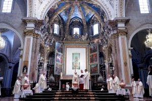 Cardenal Cañizares: “La Iglesia universal está presente, aunque se halle dispersa y encerrada en sus casas, está aquí reunida”