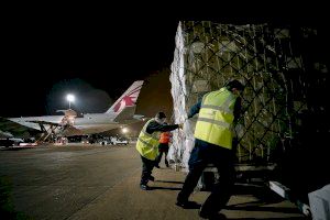 Llega el noveno avión con material sanitario para la Comunitat