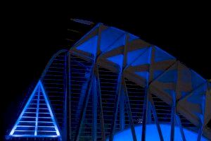 La Ciutat de les Arts i les Ciències se suma a la iniciativa #Makeitblue y se ilumina de azul La Ciutat de les Arts i les Ciències se suma a la iniciativa #Makeitblue y se ilumina de azul