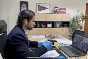 El alcalde de Torrevieja se reúne con la Junta Directiva de APYMECO para afrontar el futuro del comercio local
