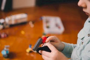 La Policía salva la vida a un niño de 3 años que se estaba ahogando en su casa de Valencia