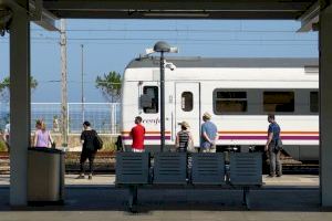 Renfe aumenta el número de trenes para facilitar el distanciamiento entre los viajeros