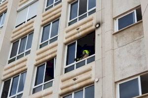 Los bomberos del SPEIS controlan con celeridad un incendio en vivienda originado en un lavavajillas sin heridos