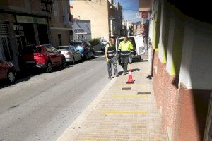 Petrer extrema las medidas de seguridad en las  farmacias para el reparto de mascarillas previsto por Consellería a mayores de 65 años y colectivos de riesgo