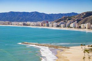 El sector turístico valenciano prepara los protocolos para garantizar la seguridad del turista ante el coronavirus