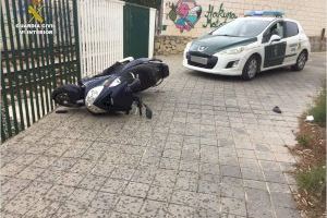 Aparatosa huida de un conductor pillado sin permiso de conducir en el Campello