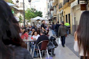 Quan obrin els bars, restaurants i quiosquets i en quines condicions?