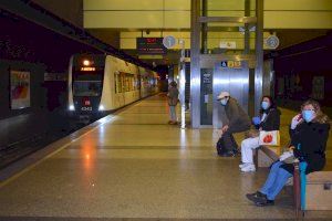 Com has d'anar assegut en el metro, el tren o l'autobús segons la nova normativa?