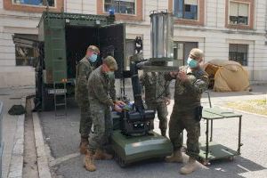 Un nou robot creat per l'Exèrcit desinfecta l'Hospital General de València