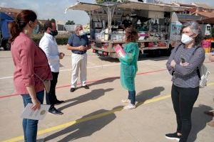 Esta mañana ha comenzado con total normalidad el mercadillo semanal de los viernes por la mañana en Pilar de la Horadada. - (foto 2)