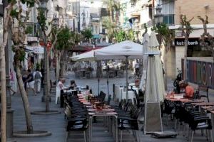 Las terrazas en Benidorm abrirán hasta las 11 de la noche