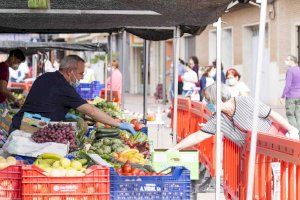 El mercado exterior de Picassent retoma su actividad