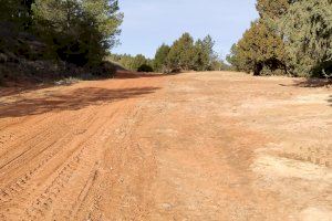 Finalizan las obras de restauración de espacios degradados de Ademuz y Otos