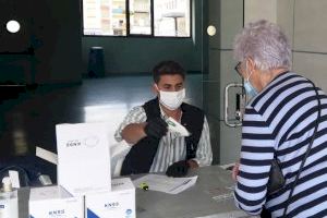 El Ayuntamiento de Peñíscola avanza esta semana en el reparto de mascarillas para los vecinos mayores de 65 años