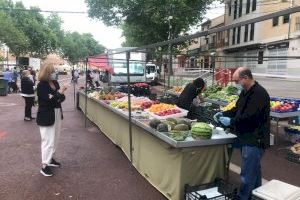 Bétera reanuda la actividad de su mercado de venta no sedentaria con la venta de productos de alimentación