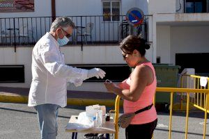 La tornada del mercat dels dimecres transcorre amb total normalitat i assegurant les mesures de seguretat