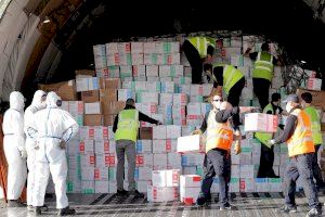 Quasi mil tones de material sanitari per a salvar vides en la lluita contra el COVID-19