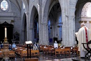 La Catedral de València torna a obrir "amb normalitat i complint les mesures"