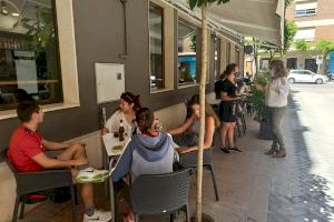 Benicàssim inicia la Fase 1 permetent l'ampliació de terrasses dels establiments