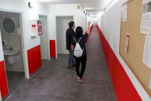 El polideportivo municipal de Villena lava su cara ante su reapertura