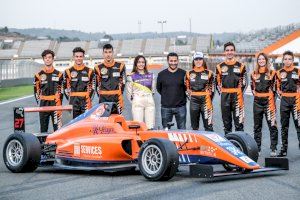 Marc Gené i Roberto Merhi, professors per un dia al Centre de Tecnificació del Circuit