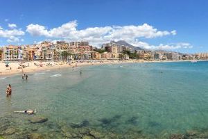 La Vila abrirá el acceso a las playas y al baño a partir del próximo lunes entre controles de aforo, horario y labores de desinfección