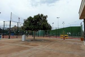 Benicàssim reprén el dilluns l'activitat en les pistes de tennis i pàdel del poliesportiu