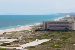 L'obertura de la gola en el Saler entela les hores de bany dels seus veïns