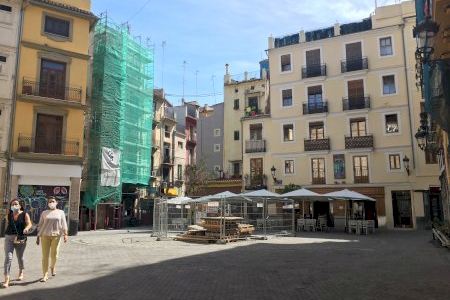 Un solitario centro de Valencia asfixia a comercios y restaurantes