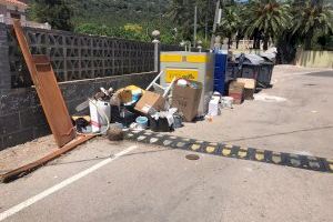 Cs La Barraca d’Aigües Vives denuncia la acumulación de basura en los contenedores