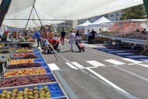 El mercadillo de fruta y verdura de Altea confirma su gran acogida con más de 2.000 visitas cada martes