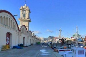 Tinglados del puerto de Gandia donde se almacenarán los monumentos falleros