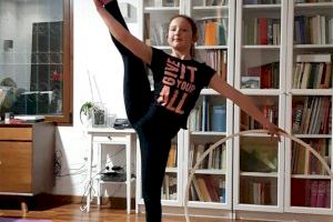 A la recerca de la perfecció: Les gimnastes de Puçol tornen al tapís per a encarar la seua pròxima temporada - (foto 5) A la recerca de la perfecció: Les gimnastes de Puçol tornen al tapís per a encarar la seua pròxima temporada - (foto 5)