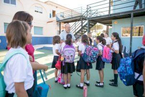 Més professors i menys alumnes per aula, les propostes del Botànic per al pròxim curs