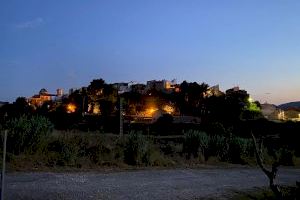 Les Coves de Vinromà ilumina la nueva ruta urbana verde del Camí Nou