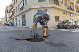 En marxa la desinfecció i fumigació d'embornals i claveguerams de Picassent