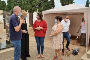 Comienzan los trabajos de exhumación de una fosa común en el cementerio de Castelló