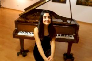 La pianista del Conservatori de Música de Teulada Silke Ribes, ha sigut seleccionada per a acudir al prestigiós Curtis Institute of Music