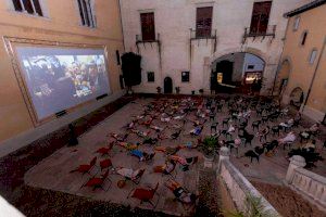 El cine de verano del Palau Ducal dels Borja de Gandia