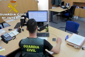 Detenido en Gandia por incitar al odio hacia el Rey y sus hijas a través de las redes sociales