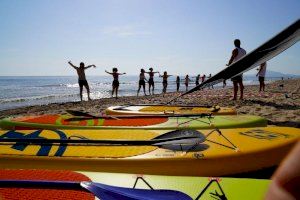 Els participants al Surfing Day Fest d'Oliva 