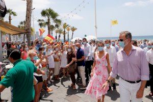 Los Reyes se dan un baño de masas en su visita a Benidorm