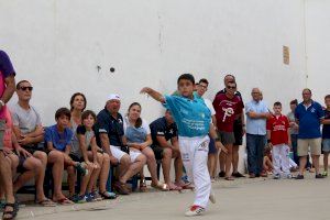 Les Escoles de Pilota tornen a jugar en El Corte Inglés de Galotxa