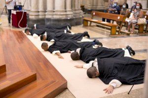 La Basílica de San Vicente Ferrer acoge la profesión solemne de seis frailes Dominicos