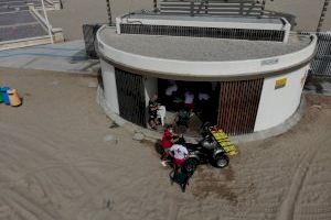 Salven a un home que s'estava ofegant a la platja de les Arenes (València)