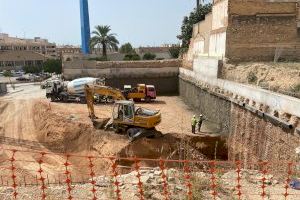 La secretaria autonómica de Cultura visita Crevillent para realizar el seguimiento de las obras del Teatro Chapí