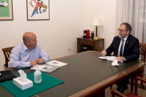 El presidente de la Diputación destaca el aumento de recursos que recibirá Ayódar gracias al Fondo de Cooperación Municipal y al plan para paliar la Covid-19