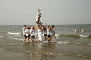 La pandèmia obliga a suspendre les processons marineres de la Verge del Carmen